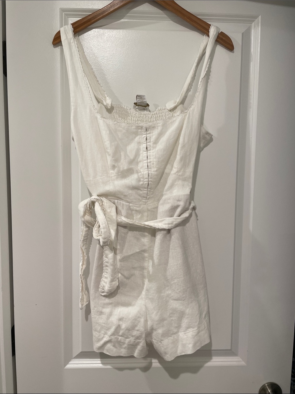 House of Harlow 1960 off white Linen blend Romper with tie large